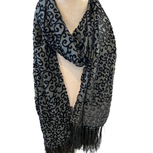 Cejon Velvet and silk rectangular fringed scarf Charcoal Grey Black - Picture 2 of 4